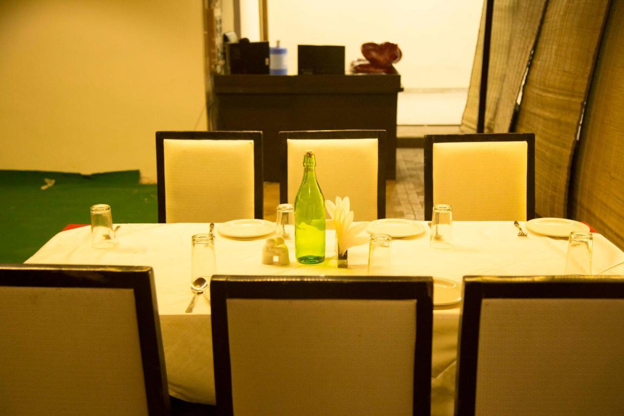 Hotel The Mewar Dabok Екстер'єр фото