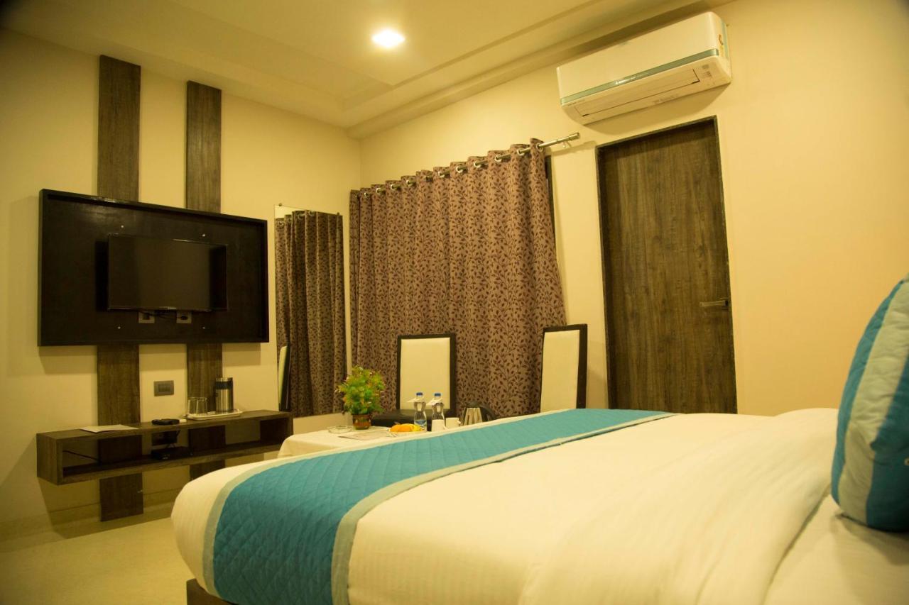 Hotel The Mewar Dabok Екстер'єр фото