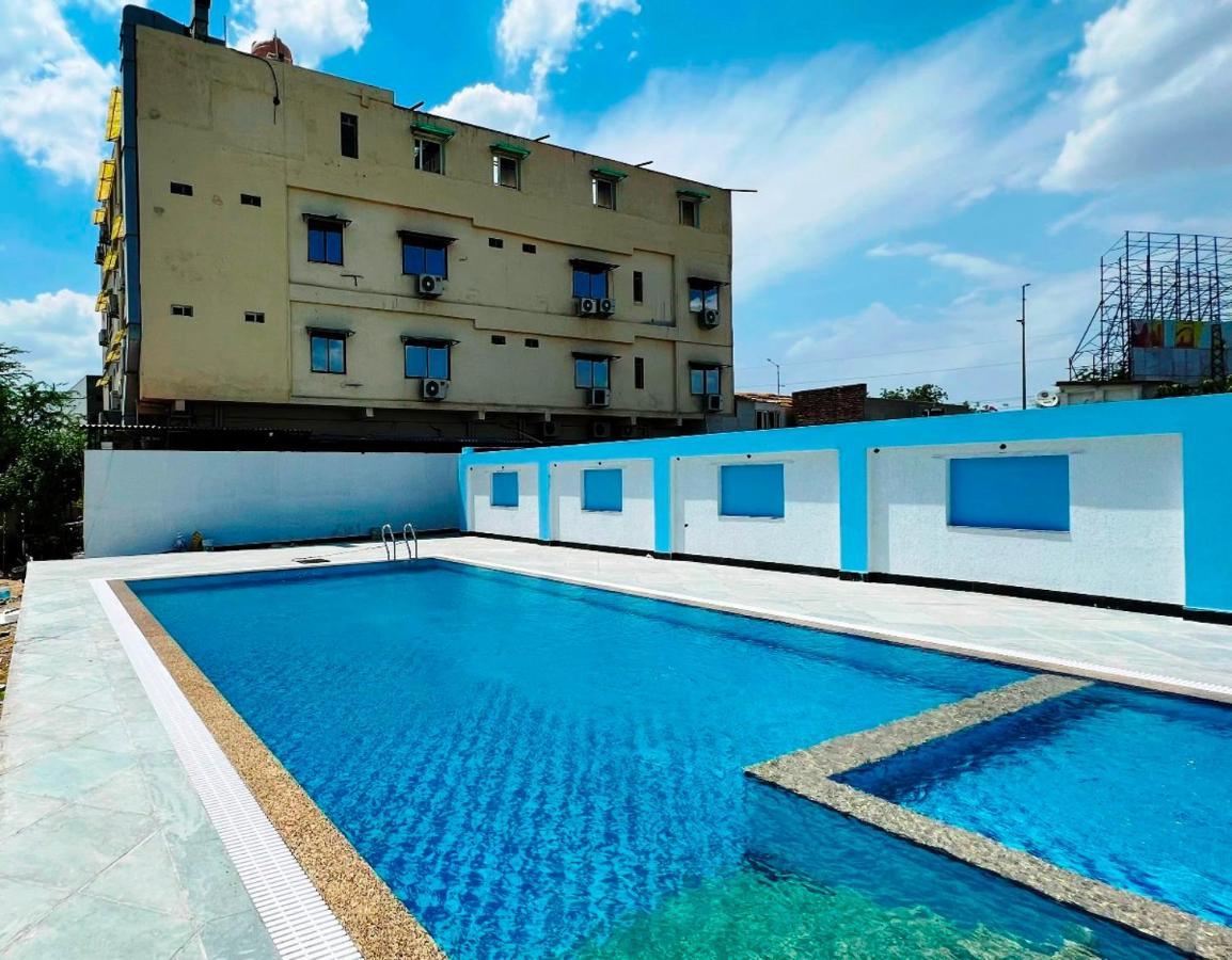 Hotel The Mewar Dabok Екстер'єр фото