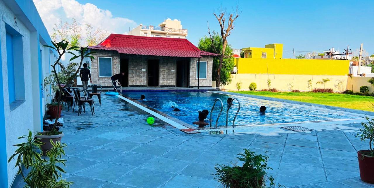 Hotel The Mewar Dabok Екстер'єр фото